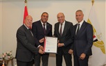 وزير الطيران المدني يشهد حصول مصر للطيران للخدمات الأرضية على 3 اعتمادات دولية في الجودة والسلامة والبيئة 