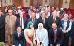جامعة سوهاج تكرم محمد عميرة أمين كلية الآداب لبلوغه سن المعاش 
