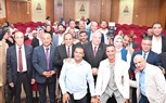 جامعة سوهاج تكرم محمد عميرة أمين كلية الآداب لبلوغه سن المعاش 