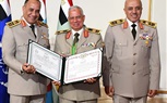  الفريق أشرف سالم زاهر وزير الدفاع يكرم عددًا من قادة القوات المسلحة أوفوا العطاء