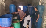 ضبط طن ونصف مخللات مجهولة المصدر بمنشأة غير مرخصة