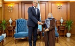  محافظ كفر الشيخ يسلم جوازات السفر لعدد من الفائزين بالعمرة بالتعاون مع المنطقة الشمالية العسكرية وصندوق تحيا مصر