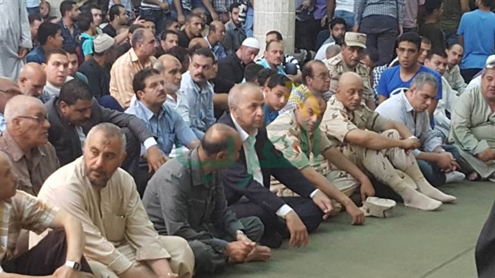 بالصور.. الآلاف يشيعون جنازة الشهيد "خالد المغربى" فى القليوبية