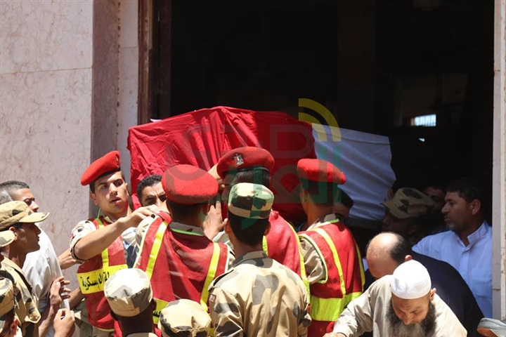 بالفيديو والصور.. جنازة شهيد رفح تتحوّل لمظاهرة ضد الإرهاب بكفر الشيخ