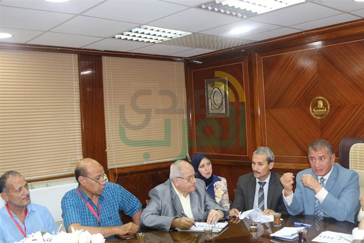 بالفيديو والصور..محافظ كفر الشيخ يوقع العقد النهائى لتطوير السوق التجارى بدسوق
