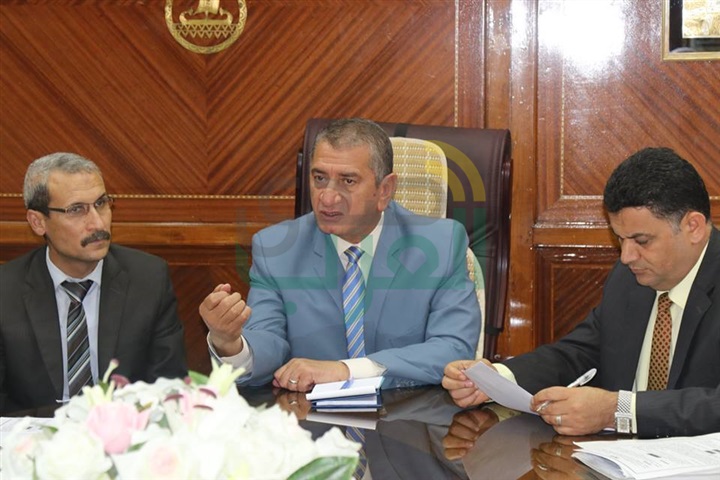 بالفيديو والصور..محافظ كفر الشيخ يوقع العقد النهائى لتطوير السوق التجارى بدسوق
