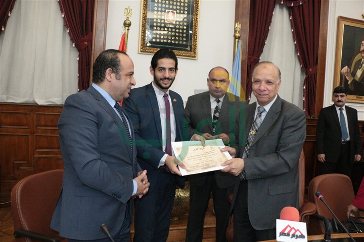 بالصور..محافظة القاهرة تحتفل بختام البرنامج التدريبى لبرلمان شباب القاهرة