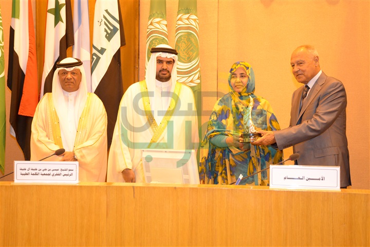 تكريم شخصيات عربية هامة باحتفالية جائزة الشيخ "عيسى آل خليفة" للعمل التطوعي تكريم شخصيات عربية هامة باحتفالية جائزة الشيخ "عيسى آل خليفة" للعمل التطوعي