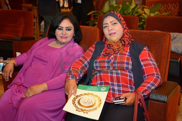 تكريم شخصيات عربية هامة باحتفالية جائزة الشيخ "عيسى آل خليفة" للعمل التطوعي تكريم شخصيات عربية هامة باحتفالية جائزة الشيخ "عيسى آل خليفة" للعمل التطوعي