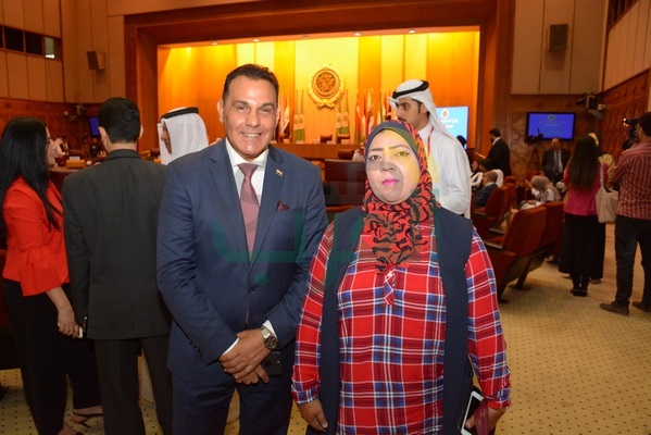 تكريم شخصيات عربية هامة باحتفالية جائزة الشيخ "عيسى آل خليفة" للعمل التطوعي تكريم شخصيات عربية هامة باحتفالية جائزة الشيخ "عيسى آل خليفة" للعمل التطوعي