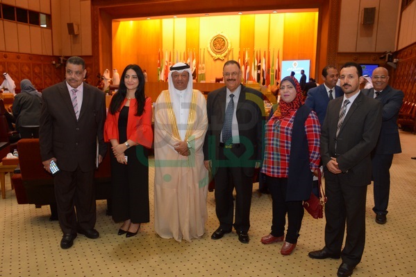 تكريم شخصيات عربية هامة باحتفالية جائزة الشيخ "عيسى آل خليفة" للعمل التطوعي تكريم شخصيات عربية هامة باحتفالية جائزة الشيخ "عيسى آل خليفة" للعمل التطوعي