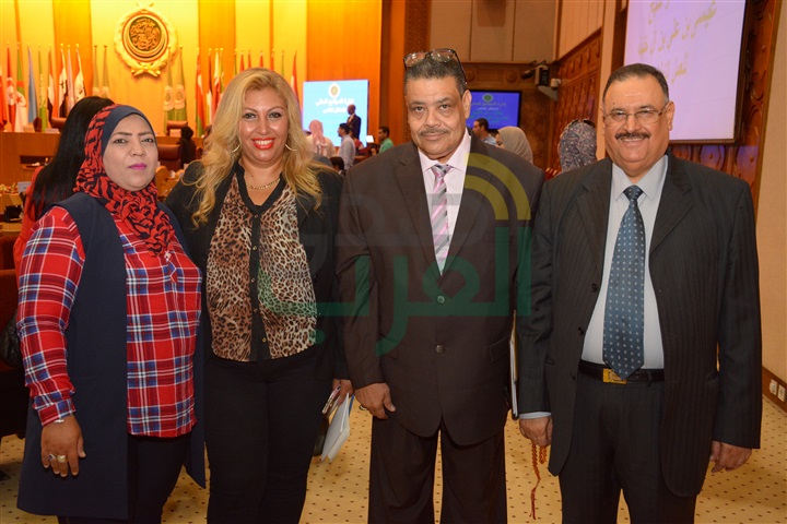 تكريم شخصيات عربية هامة باحتفالية جائزة الشيخ "عيسى آل خليفة" للعمل التطوعي تكريم شخصيات عربية هامة باحتفالية جائزة الشيخ "عيسى آل خليفة" للعمل التطوعي