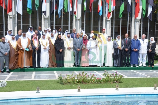 تكريم شخصيات عربية هامة باحتفالية جائزة الشيخ "عيسى آل خليفة" للعمل التطوعي تكريم شخصيات عربية هامة باحتفالية جائزة الشيخ "عيسى آل خليفة" للعمل التطوعي