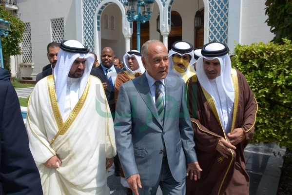 تكريم شخصيات عربية هامة باحتفالية جائزة الشيخ "عيسى آل خليفة" للعمل التطوعي تكريم شخصيات عربية هامة باحتفالية جائزة الشيخ "عيسى آل خليفة" للعمل التطوعي