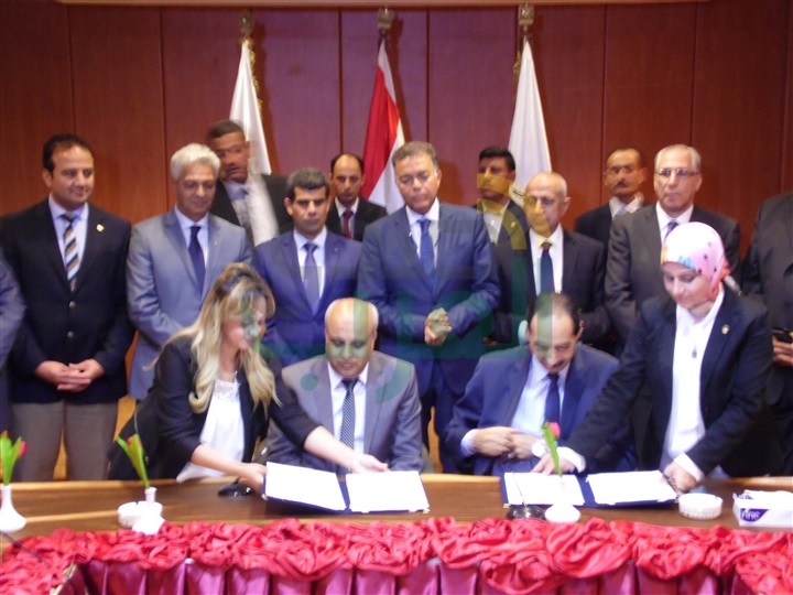 رئيس "ميناء الإسكندرية" يؤكد على سعى الهيئة لتكون المنفذ الرائد بالشرق الأوسط