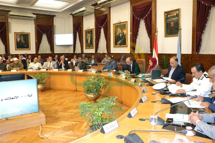 محافظ القاهرة يعلن عن نظام جديد للأكشاك بالعاصمة