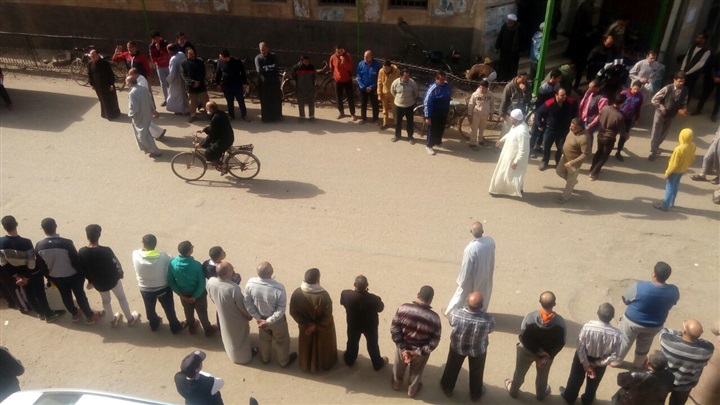 بالصور.. تشييع جنازة شهيد العريش بكفر شكر