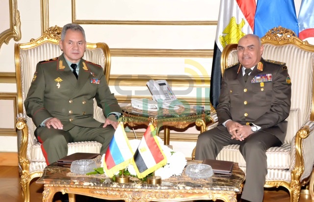 وزير الدفاع والانتاج الحربي يستقبل وزير الدفاع الروسي 