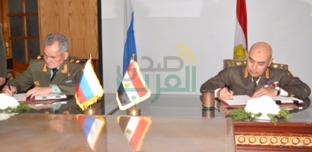 وزير الدفاع والانتاج الحربي يستقبل وزير الدفاع الروسي 