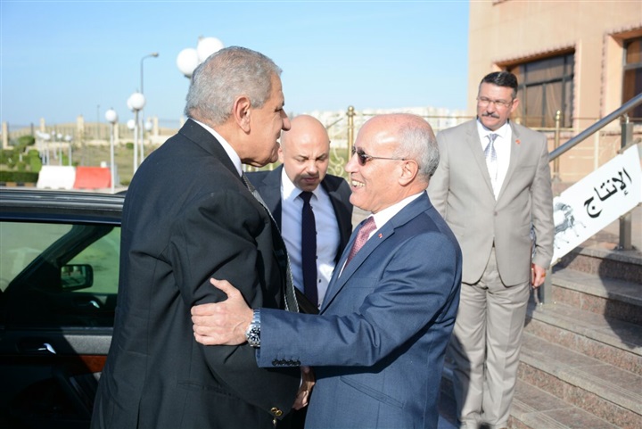 "محلب" و"العصار" يشهدان الإعلان عن تكنولوجيا جديدة لمعالجة المياه