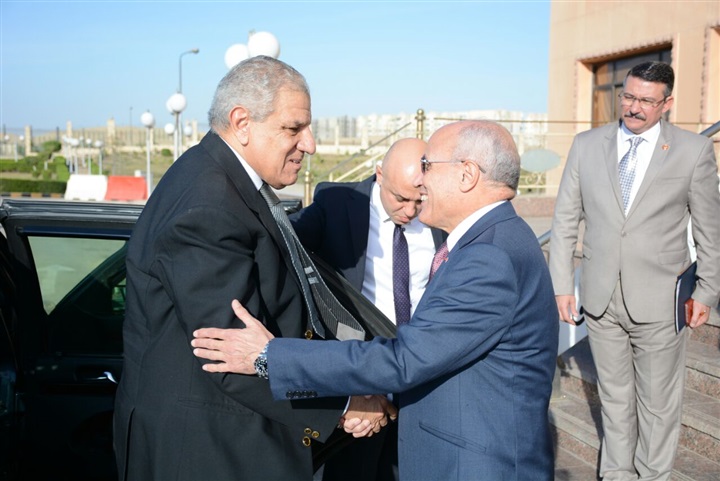"محلب" و"العصار" يشهدان الإعلان عن تكنولوجيا جديدة لمعالجة المياه