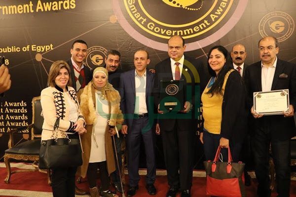 محافظ مطروح يتوج بجائزة التميز العربى فى الإدارة الحكومية والتنمية للمرة الثالثة