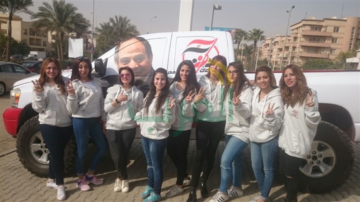بالصور.. آلاف المواطنين يشاركون فى مؤتمرات جماهيرية لدعم «السيسى» فى الانتخابات الرئاسية