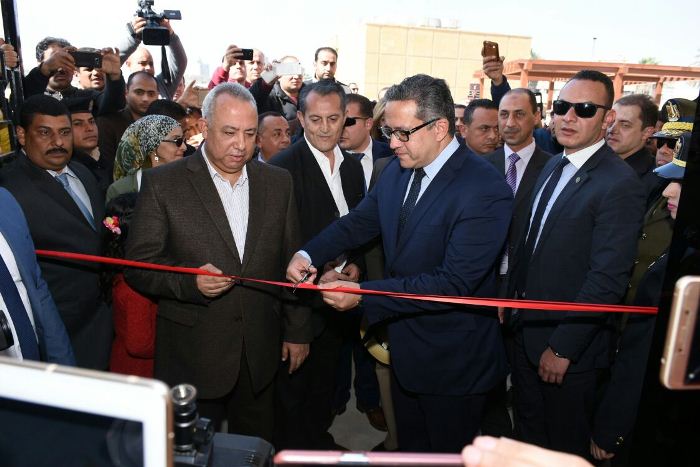 بالصور.. وزير الأثار ومحافظ الشرقية يفتتحان متحف "تل بسطا"