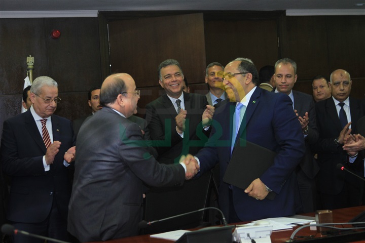 وزيرا الإنتاج الحربي والنقل يشهدان توقيع بروتوكول تعاون لإنشاء مينائى الصيد بشلاتين وأبو رماد
