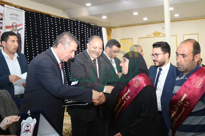 بالفيديو والصور والأسماء...كفر الشيخ ترد الجميل لشهدائها وتكرم  76 من أسر الشهداء