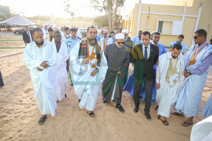 "الطيب" خلال زيارته لإذاعة موريتانيا: الأزهر شكل حاضنًا لطلاب العلم الأفارقة 
