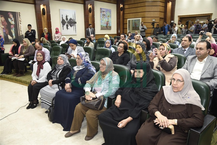 وزارة التضامن تعلن أسماء الأمهات المثاليات لعام 2018.. والرئيس السيسي يكرمهم
