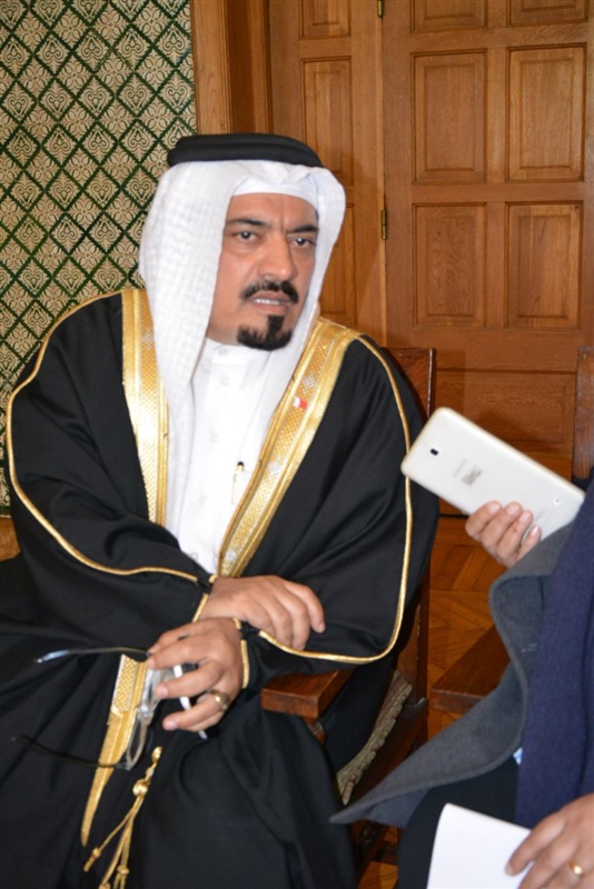 السندى يهدى فوزه الى جلالة الملك حمد بن عيسى آل خليفة ملك مملكة البحرين السندى يهدى فوزه الى جلالة الملك حمد بن عيسى آل خليفة ملك مملكة البحرين