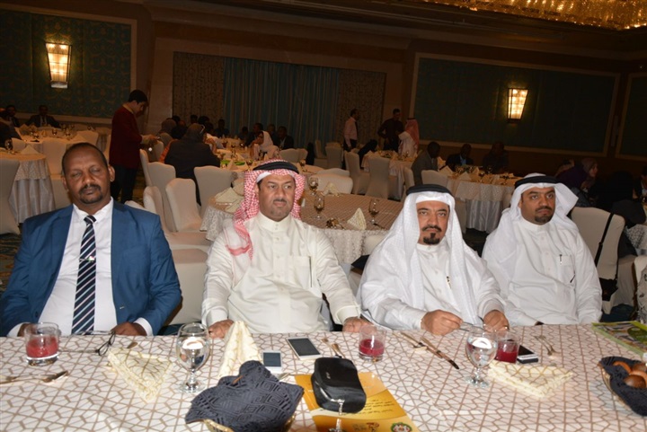 السندى يهدى فوزه الى جلالة الملك حمد بن عيسى آل خليفة ملك مملكة البحرين السندى يهدى فوزه الى جلالة الملك حمد بن عيسى آل خليفة ملك مملكة البحرين