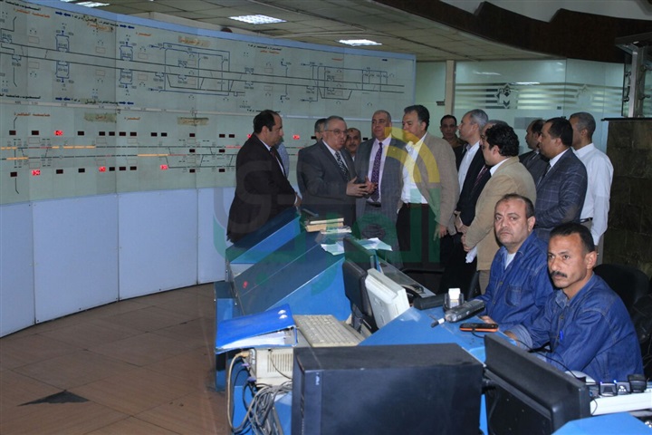 وزير النقل في جولة تفقدية لغرف التحكم المركزي بخطوط المترو الثلاثة