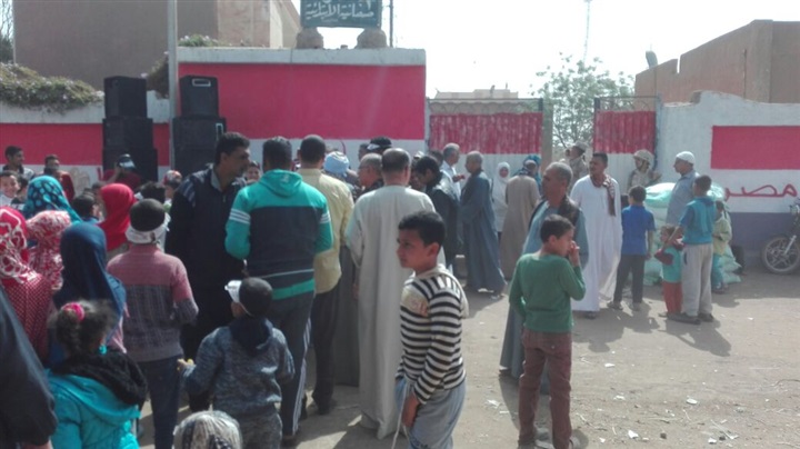 بالصور.. إقبال كبير على التصويت بمراكز محافظة المنيا