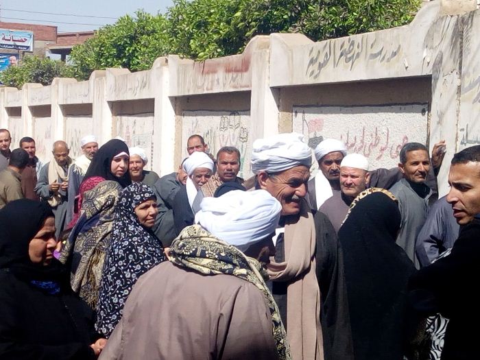 بالصور.. توافد المواطنين بالشرقية على اللجان الإنتخابية 