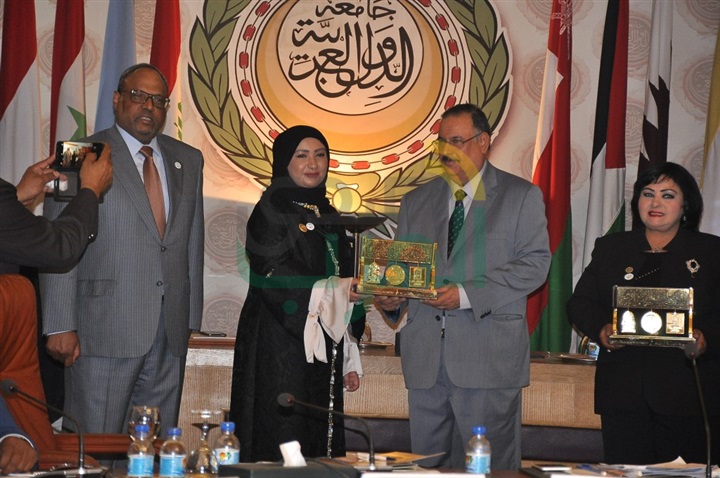 الجامعه العربيه تحتضن جائزة مجلس الشباب العربي