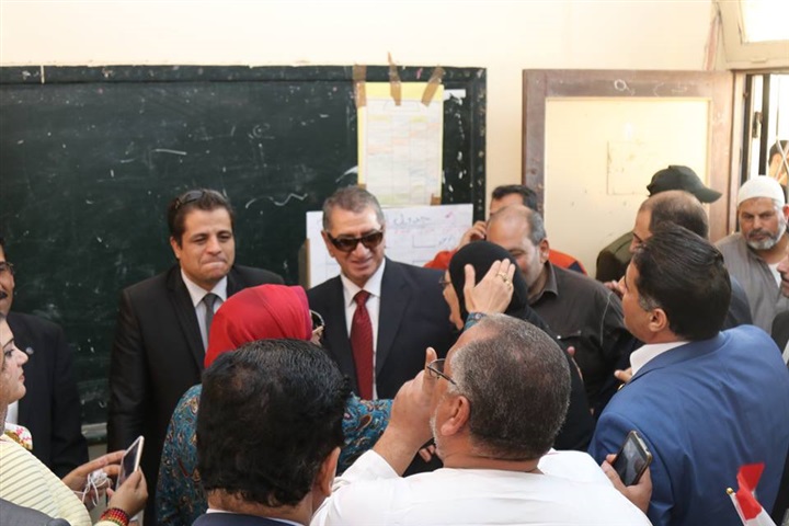 بالفيديو والصور.. محافظ كفرالشيخ يتفقد لجان الحامول