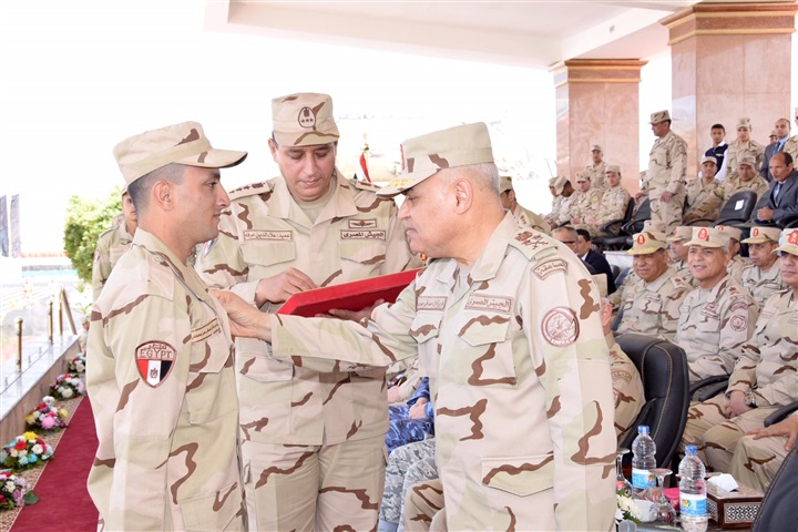 وزير الدفاع: مصر ستظل وطنًا عزيزًا لكل المصريين