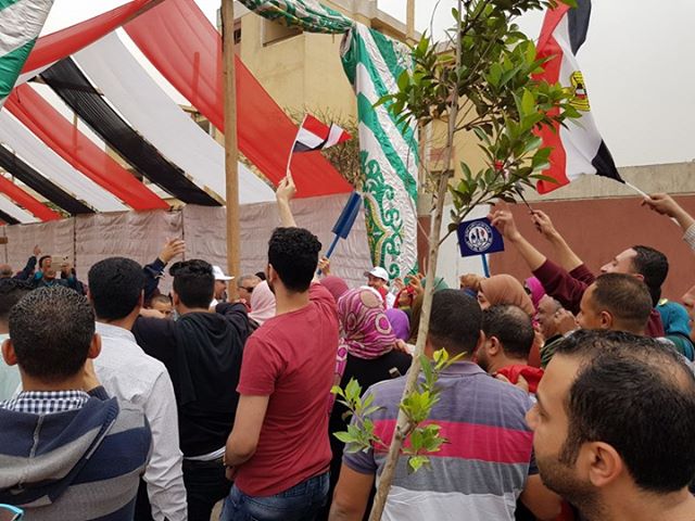 بالصور.. إقبال كثيف من الشباب أمام لجان الاقتراع بقليوب 