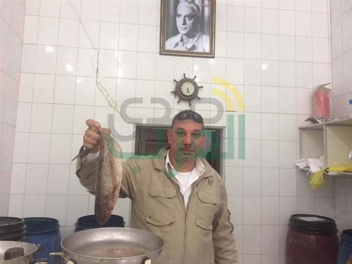 بالصور...سوق "الفسيخ" بكفر الشيخ قِبلة المشاهير والمواطنين في "شم النسيم"