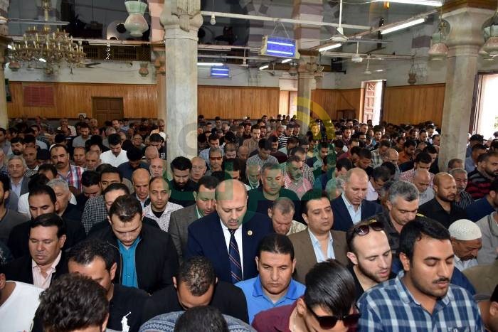 محافظ الشرقية ومدير الامن  يشاركان في تشييع جثمان الشهيد محمدي رجب الحسيني بمسقط رأسه بمدينة الزقازيق