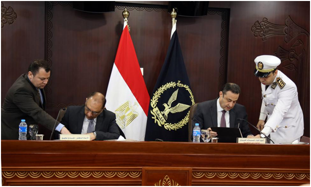 بالصور.. توقيع بروتوكول تعاون بين وزارتي الداخلية والصحة
