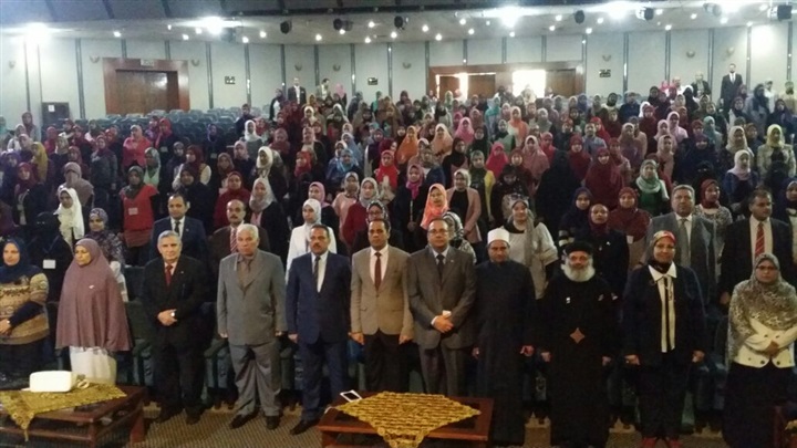 رئيس جامعه دمنهور يفتتح المؤتمر العلمي الدولي الثاني لكلية رياض الأطفال رئيس جامعه دمنهور يفتتح المؤتمر العلمي الدولي الثاني لكلية رياض الأطفال