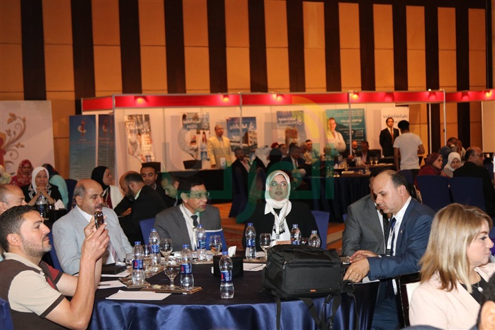 بالصور...المجلس «الأفرو آسيوي» يمنح محافظ كفر الشيخ جائزة للتنمية المستدامة