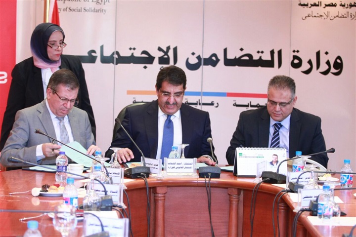 التضامن تُجدد عقد إصدار بطاقه المعاشات مع "E-finance"