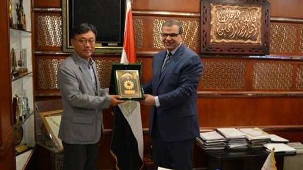 وزير القوى العاملة