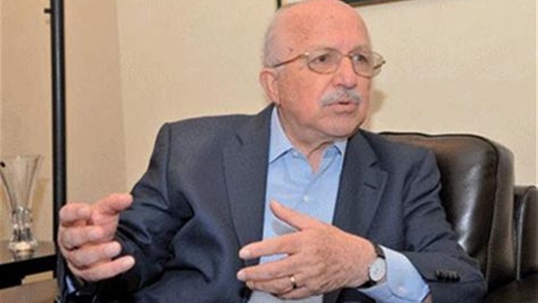 الدكتور أمين محمد