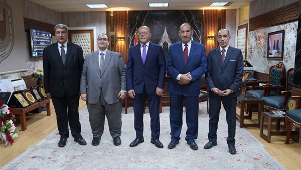 رئيس جامعة كفر الشيخ